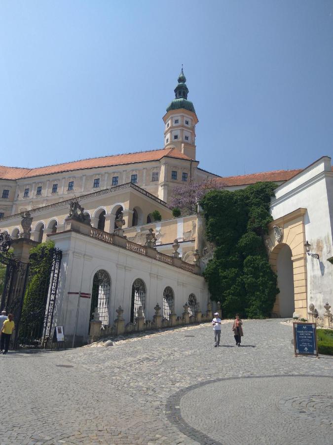 Appartement Le Miracle Rezidence Speicher Mikulov Exterior photo